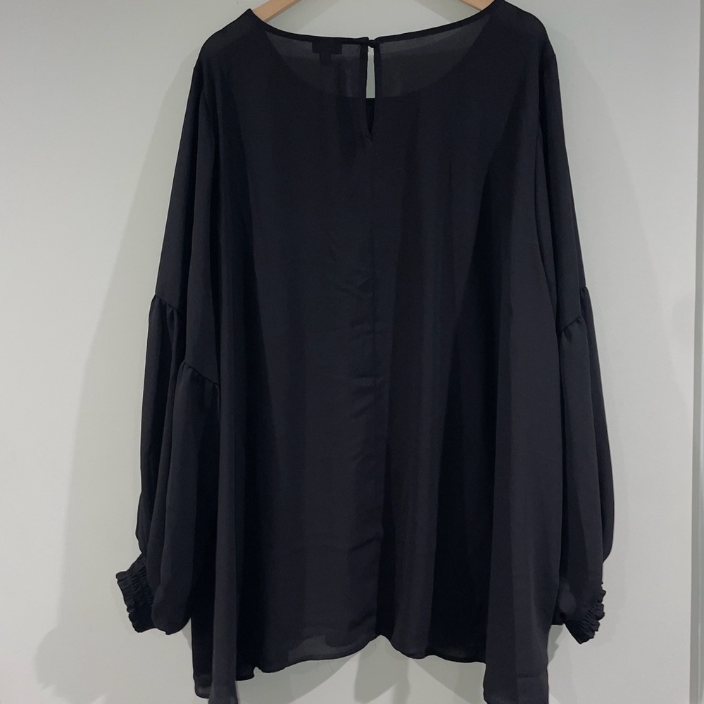 Torrid Georgette Blouson Sleeve Blouse Black 5X/28W, Corporate Goth Officewear - Picture 3 of 8